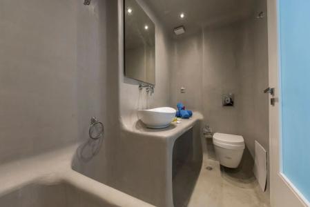 Blue Waves Suites & - 60