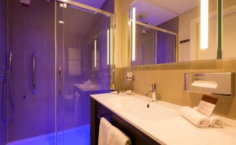 DoubleTree by Hilton Yerevan City Centre - 44