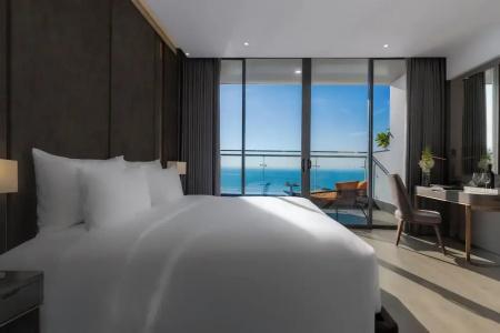 Le Sands Oceanfront Danang - 62