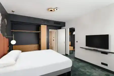 Mercure - 73