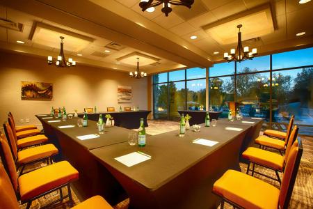 Courtyard by Marriott - 46