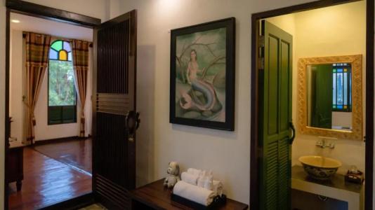 Cheva Gallery Boutique - 175