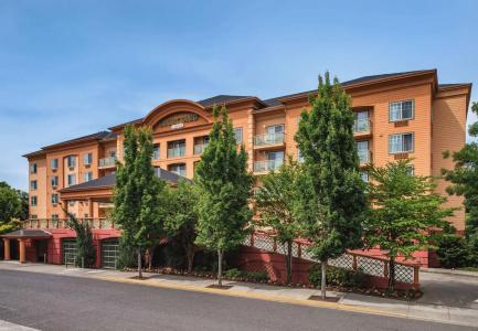 Courtyard by Marriott Portland North - 0