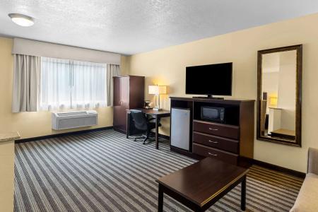Quality Inn & Suites Vancouver - 72