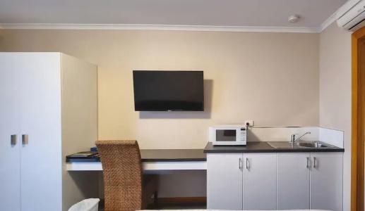 Commodore Regent - 36