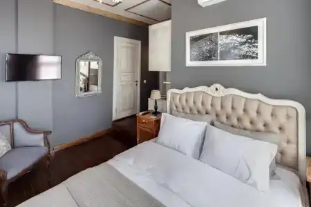 Loka Suites - 30