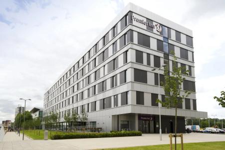 Premier Inn Pacific Quay - 13