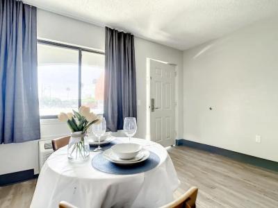TraveSuites by Wyndham East Gate Orange - 46