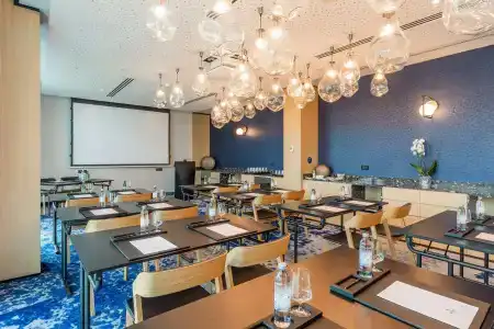 Hilton Rijeka Costabella Beach Resort And Spa - 33