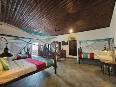 Dhow Palace - 87