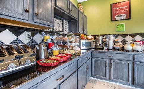 Budgetel Inn and Suites - Fort Gordon - 8