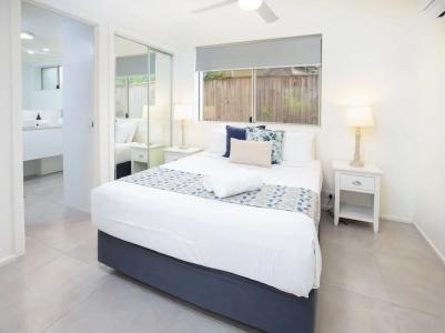 Noosa River Palms - 140