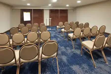 Hilton Garden Inn Waikiki Beach - 21