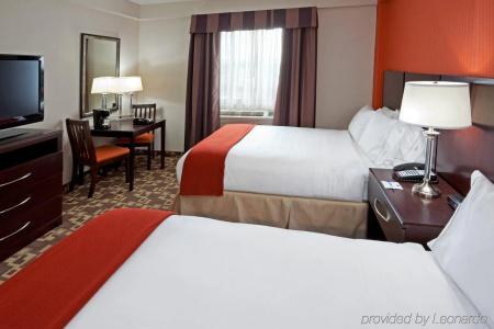 Holiday Inn Express Maspeth, An Ihg - 4