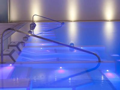 Universal Terme - 12