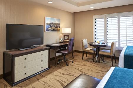 Empress La Jolla - 45