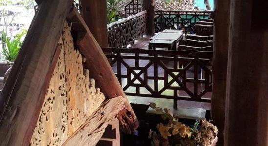 Ruean Mai Chai Khlong - 49