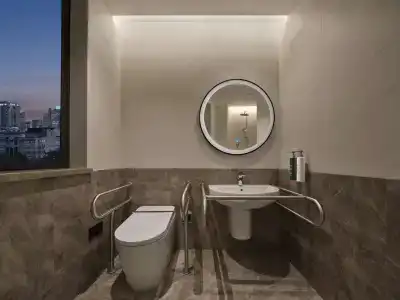 Hilton Garden Inn West Lake - 26