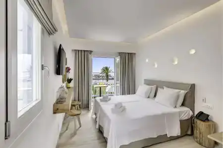 Makis Place - 48