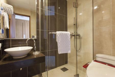 Best Western Harbor Park - 11