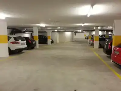 Eastside (free parking garage) - 24