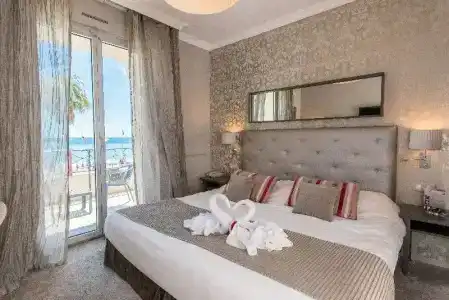 Hôtel Le Royal Promenade des Anglais - 72