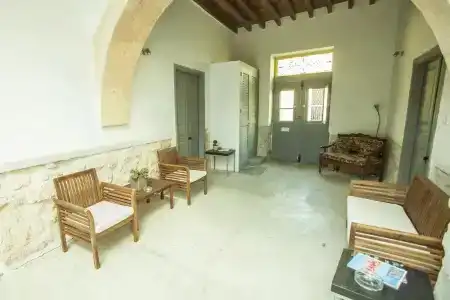 St. Lazaros Studios - 6