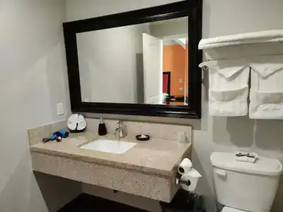 Lyfe Inn & Suites By Aga - Lax Airport - 31
