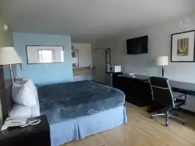 Augusta Best Inn - 16