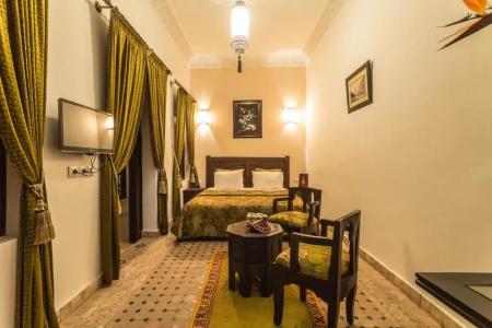 Riad Nasreen - 54