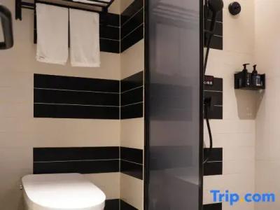 The Seasons Pattaya - Sha Plus Certified - 85