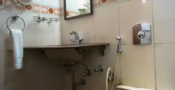 Nandhini, Rt Nagar - 7