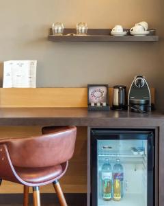 Lederer's living - 69
