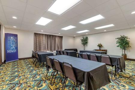 Quality Inn San Antonio Fiesta at Six Flags - 18