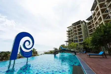 Royal Phala Cliff Beach Resort - 7