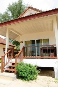 Pranee Beach Bungalows - 39