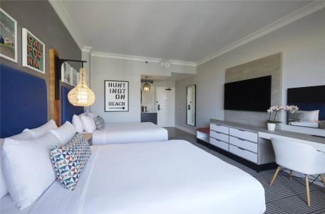 The Waterfront Beach Resort, A Hilton - 57