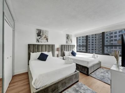 The Alexander All Suites - 324