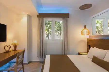 So White Club Resort - 102
