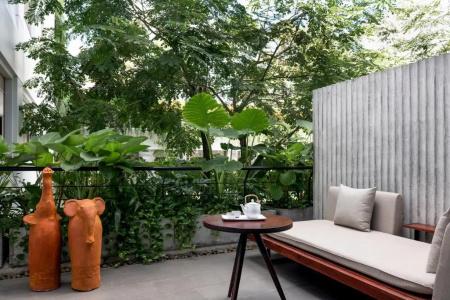 Treeline Urban Resort - 32