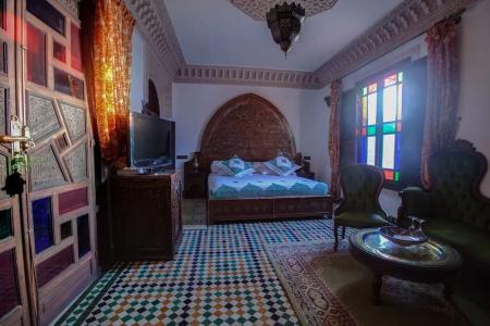 Riad Salam - 44