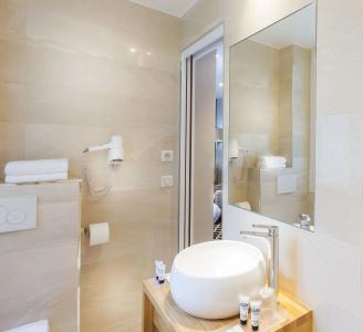 Hôtel International Paris - 8