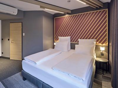 b&b köLn-Messe - 16