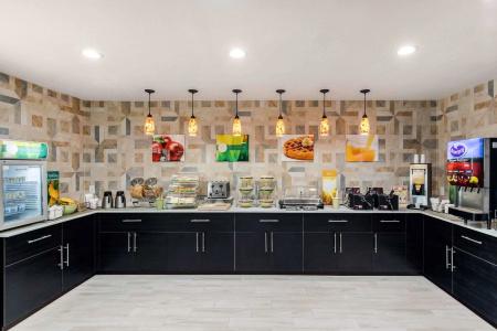 Quality Inn & Suites - 12