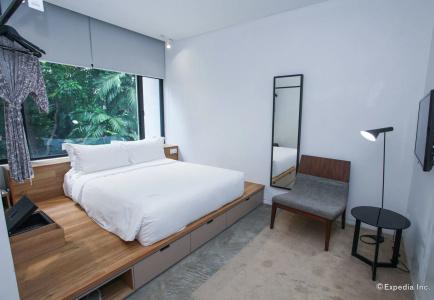 Lloyd's Inn (SG Clean, Staycation Approved) - 4