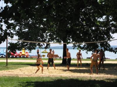Happy Camp mobile homes in BalatonTourist Füred Camping & Bungalows - 7