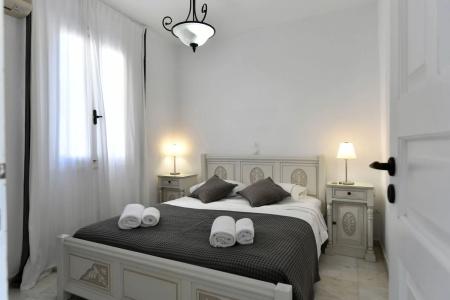 Parian Lithos Residence - 41