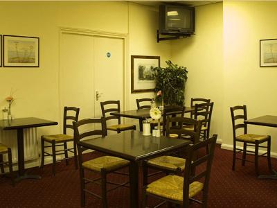 Palace Court - 19