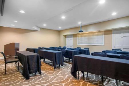 Quality Suites Atlanta Buckhead Village North - 16