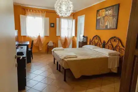 Emerald Palace Hostel - 75